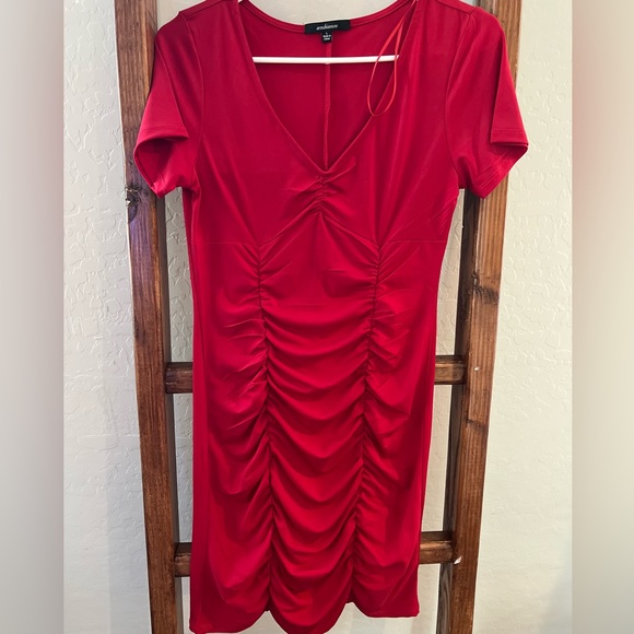 Red Rutched Dress, Fashion Nova dress, midi red dress, holiday dress - Picture 5 of 7